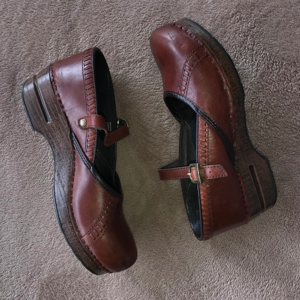 Dansko Mary Jane Marcelle Brown Womens Shoes